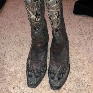 Corral boots